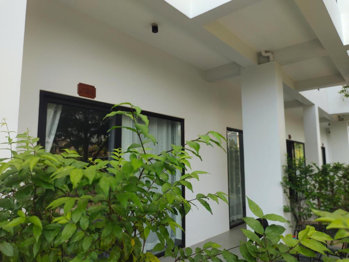 H&M Boutique Hotel Kampot Exterior photo