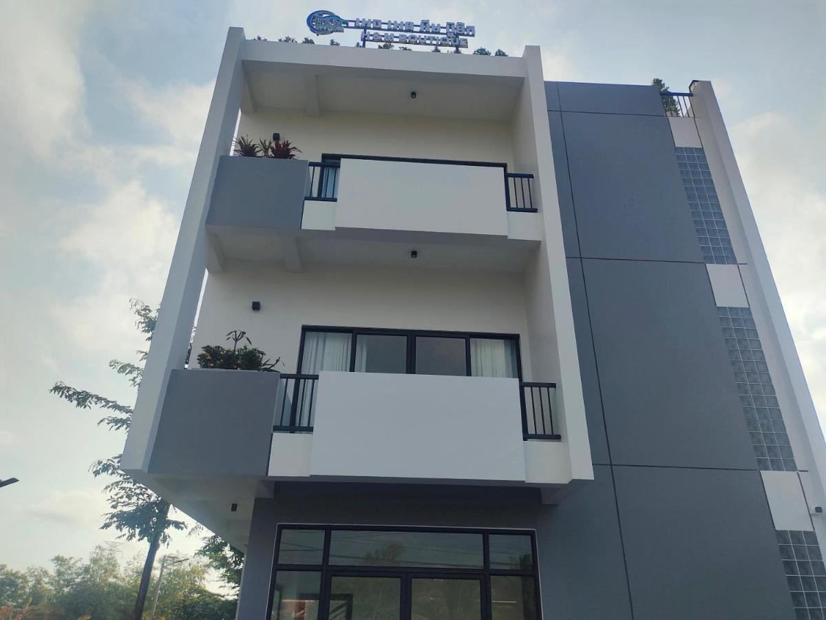 H&M Boutique Hotel Kampot Exterior photo